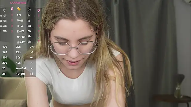 Živý XXX chat JoanBaggott