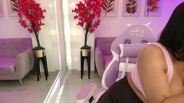 Anie_johnson Chat XXX in diretta