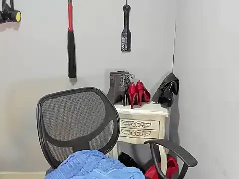 sandyquinnxx: онлайн-секс-чат