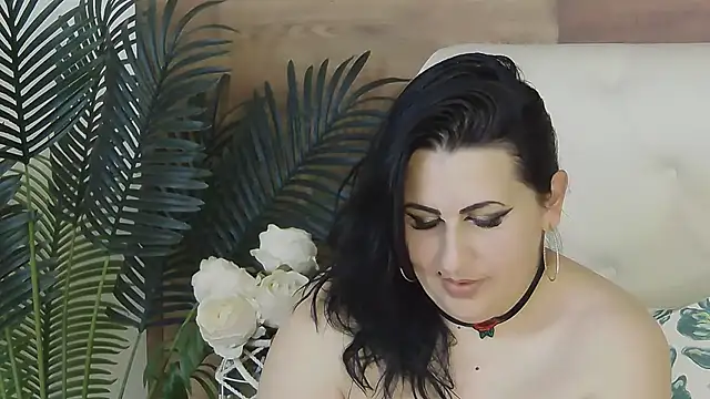 PerfectMom's Live XXX Chat