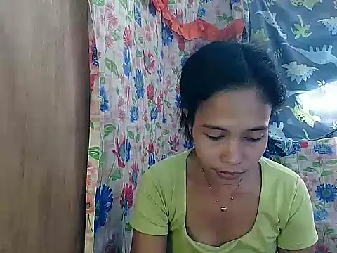 PinaySkinnyGirl Chat XXX live