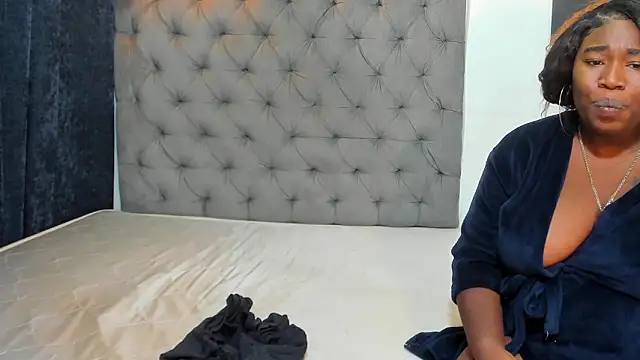 nahiroby_ebony's Live XXX Chat