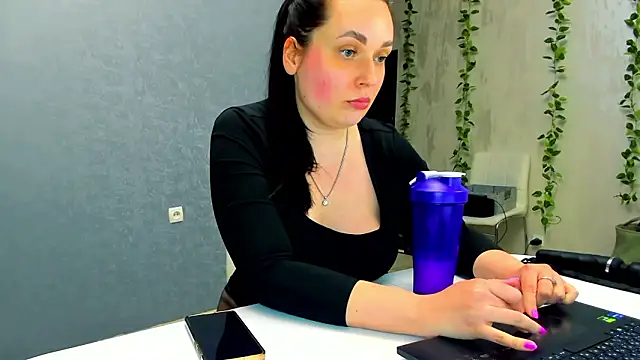 Yesss_Lilith: онлайн-секс-чат