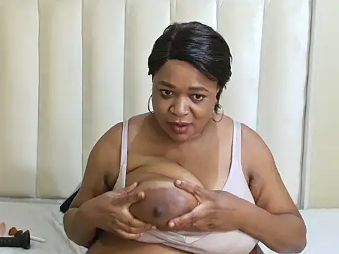 BUSTYQUEENK 웹캠 쇼