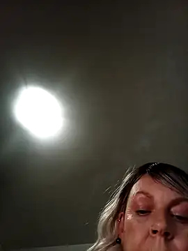 GauchaMilfHotのライブXXXチャット