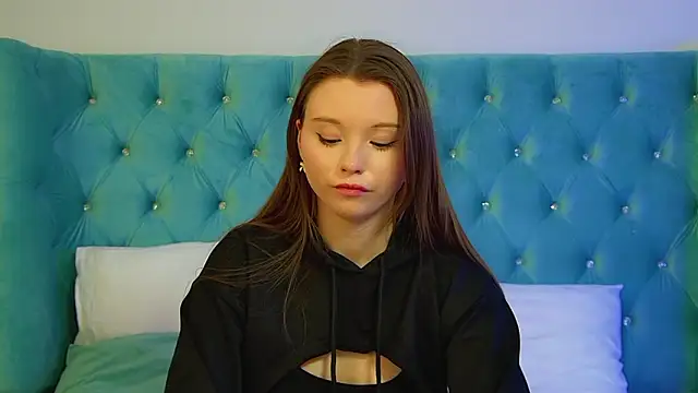 KeiraAsti's Live XXX Chat