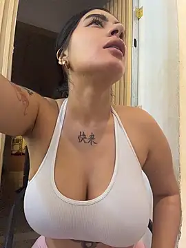 clarachanelricekのライブXXXチャット