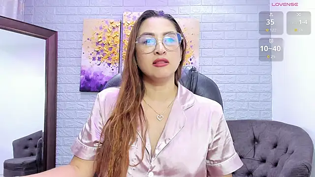 Chat XXX en directo de _LaraMom_