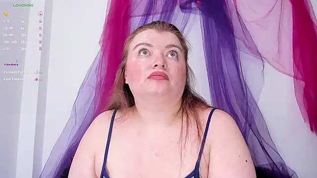 Онлайн чат XXX Queensamantha777