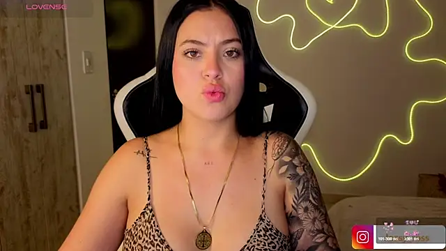 Chatroom XXX en direct de Victoryyy_