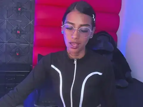 KarlaSlutSkinny__のライブXXXチャット