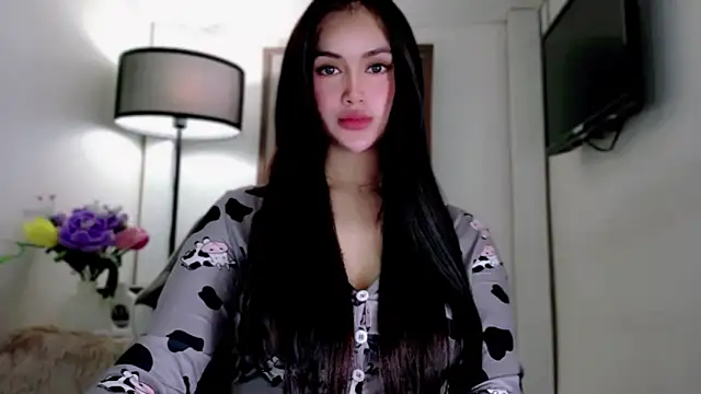 Anna_HollyDollのウェブカメラショー