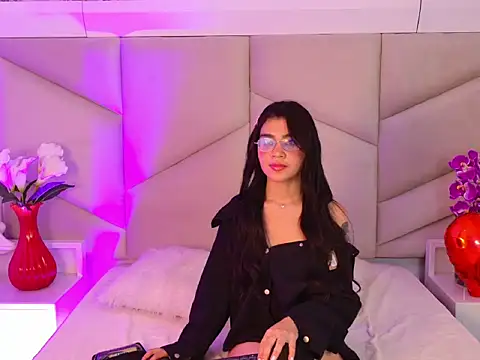 OliviaDiaz 现场XXX聊天