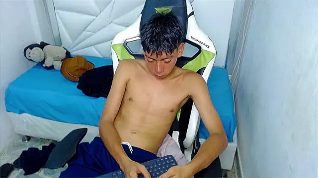 Liarr_: онлайн-секс-чат