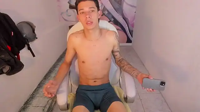 Jaames_Boyn Webbikameraesitys