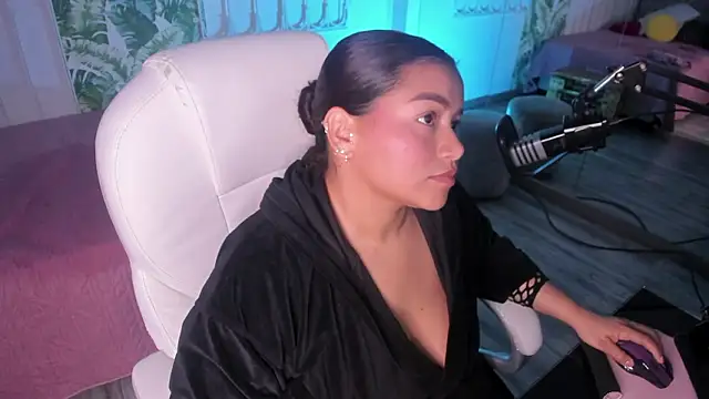 loly_marce's Live XXX Chat