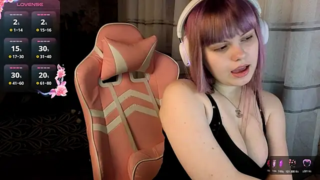 KristiBloom's Live XXX Chat