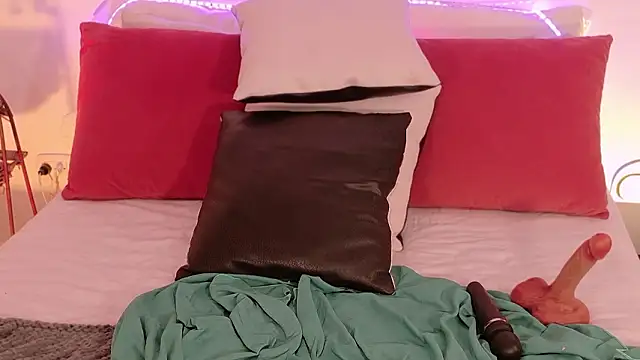 دردشة ChloeMoreti الجنسية المباشرة