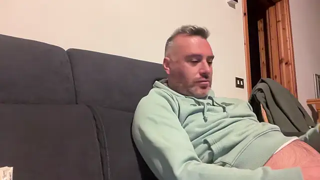 marcovik1 Show Webcam