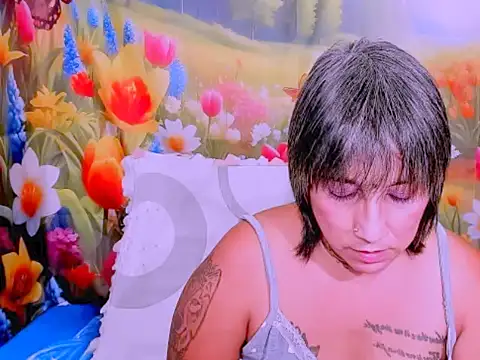 indianroxy's Live XXX Chat