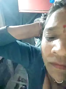 Loomaraj 现场XXX聊天