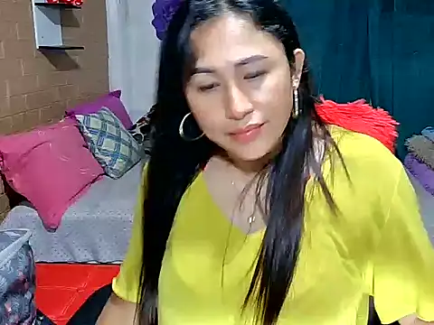 Ugly-Filipina's Live XXX Chat