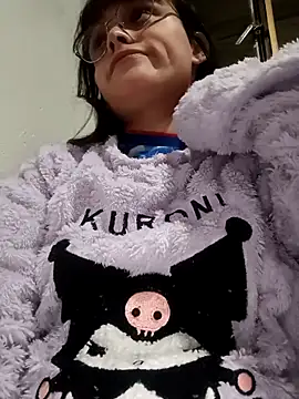 Chat +18 de Lucyy-hess ao vivo