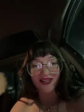 urpuppymoon 即時 XXX 聊天