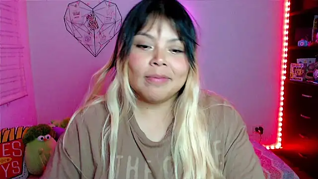 Živý XXX chat EllieMoonX