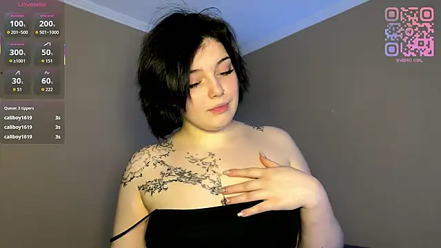 MidnightSophia 即時 XXX 聊天