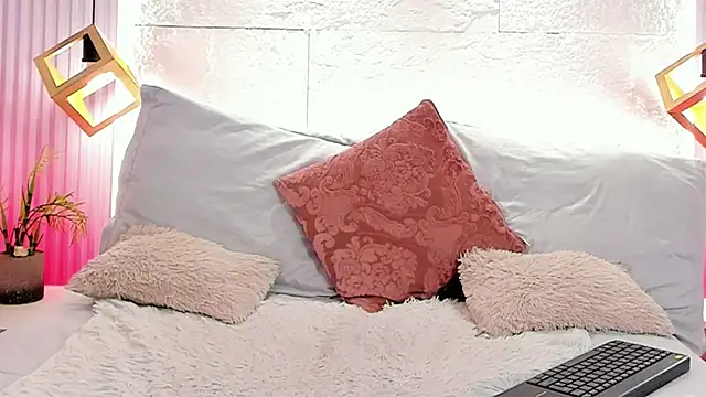 Chatroom XXX en direct de sarah_salis_