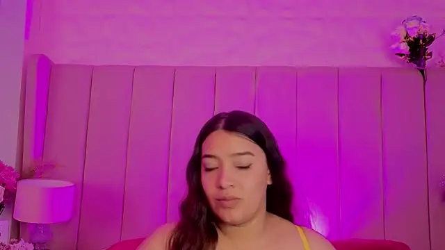 MollyBigBoobs12 即時 XXX 聊天