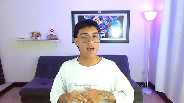 Онлайн чат XXX Maecum18