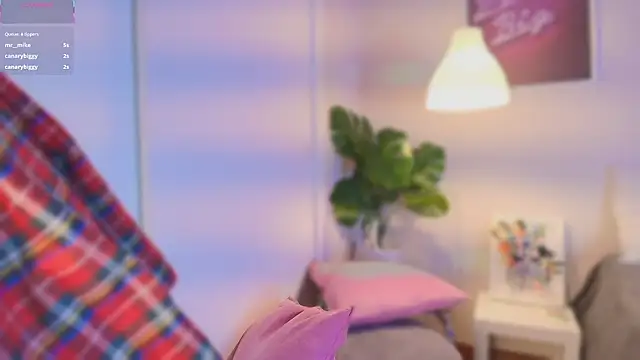 Jade-Naughty: онлайн-секс-чат