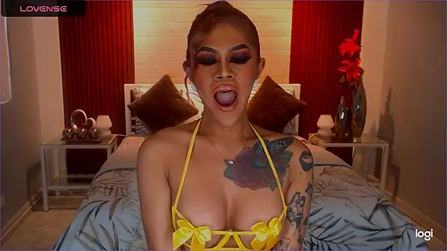 StellaStrong30's Live XXX Chat