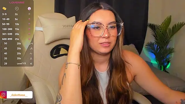 dakottaa_ Live XXX-chat