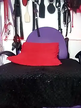 LucyStrike_'s Live XXX Chat