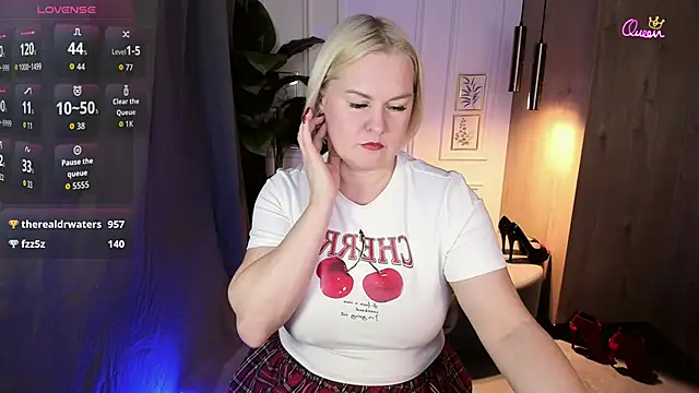 XXX chat uživo modela YolandaKiss
