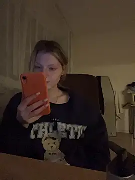 XXX chat uživo modela MaryHiggins