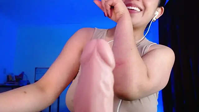 Chat XXX en directo de VALERY_MEER