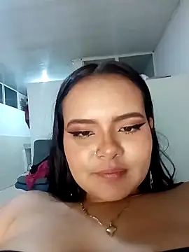 Chat XXX en directo de Emily_Rouse23