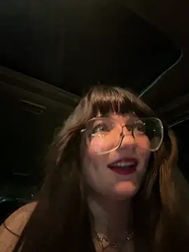 urpuppymoon's Live XXX Chat