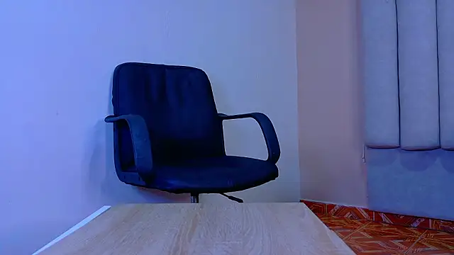 Chat XXX Live RiriiBrunette__