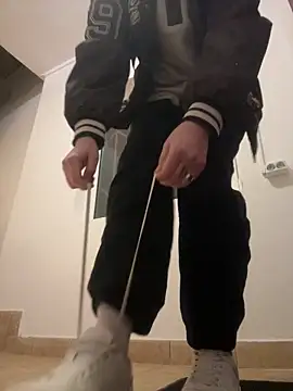 XXX chat uživo modela ravenryx