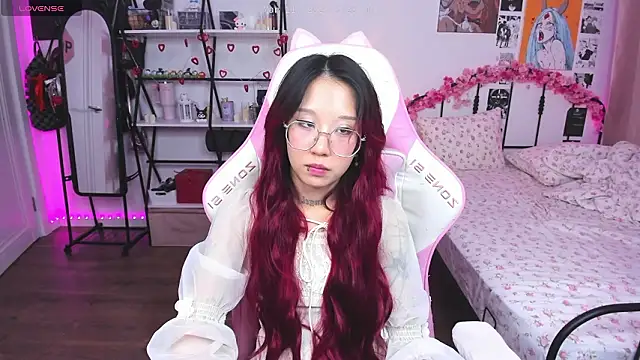 ashleywowmeow's Live XXX Chat