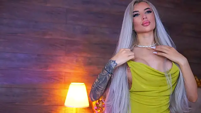 Pokazy przed kamerką – Juicy_Jessye