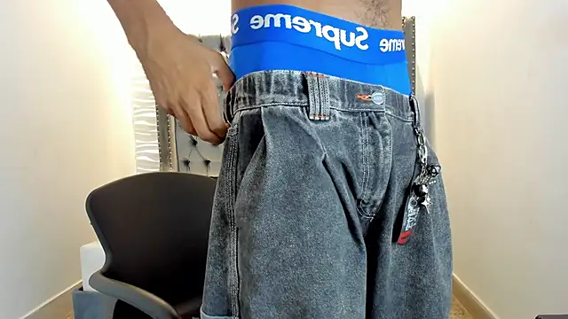 nero_reyd élő XXX-chatje