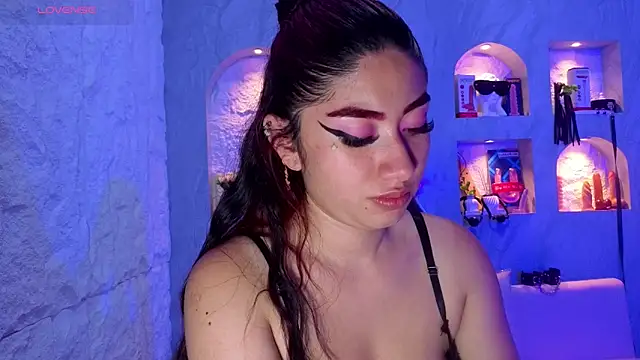 Sophia_tf: онлайн-секс-чат