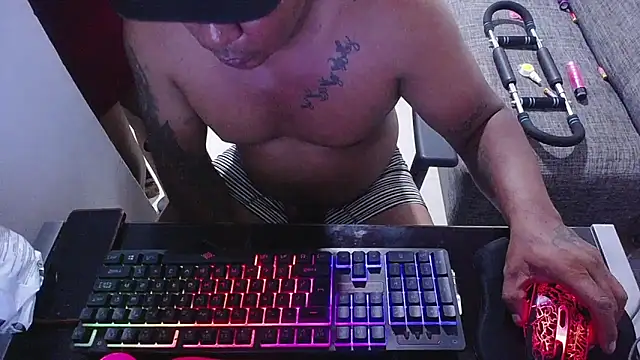 moreno_sabroso2's Live XXX Chat