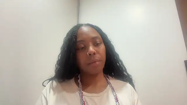 Chat XXX en directo de ChocolateCakeQueen